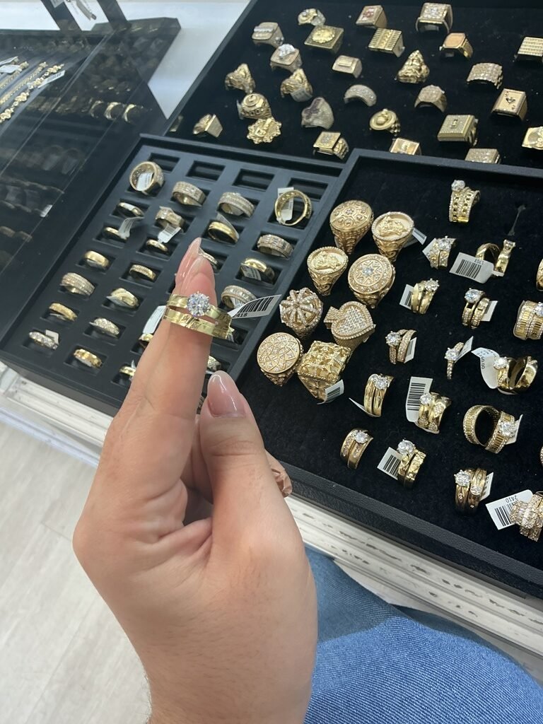 women rings WEDDING RING 10k Size 7