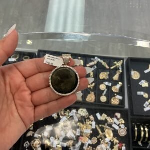 pendant picture 10k