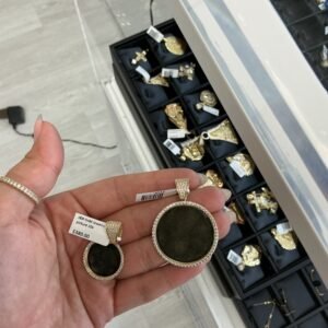 pendant picture 10k