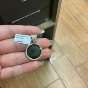 pendant picture 10k